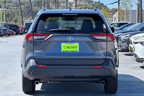 2025 Toyota RAV4 Hybrid LE