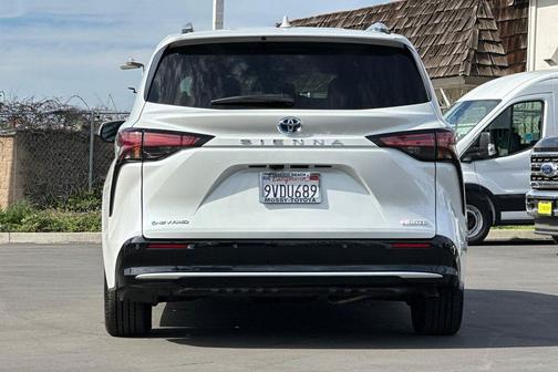 2025 Toyota Sienna Limited