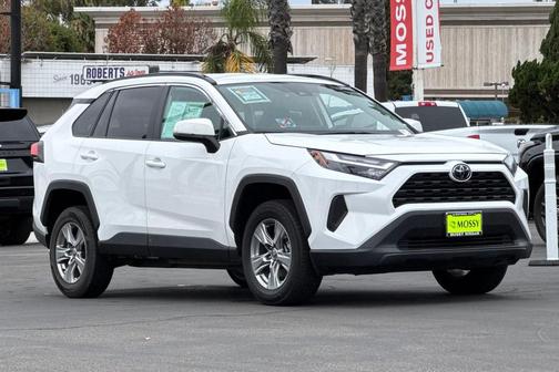 2024 Toyota RAV4 XLE