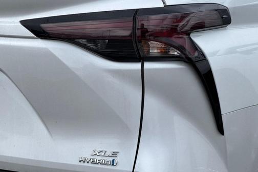 2023 Toyota Sienna XLE