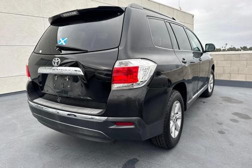 2012 Toyota Highlander SE