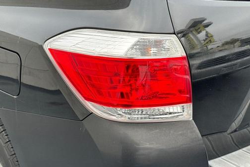 2012 Toyota Highlander SE