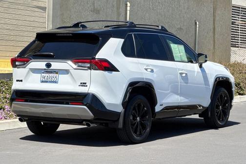 2024 Toyota RAV4 Hybrid SE