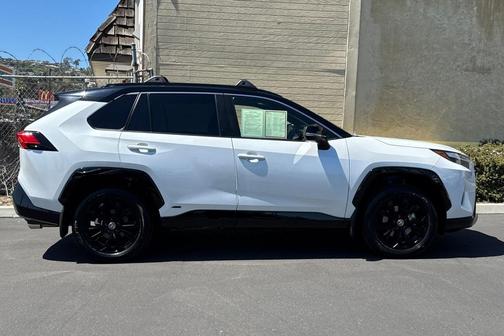 2024 Toyota RAV4 Hybrid SE