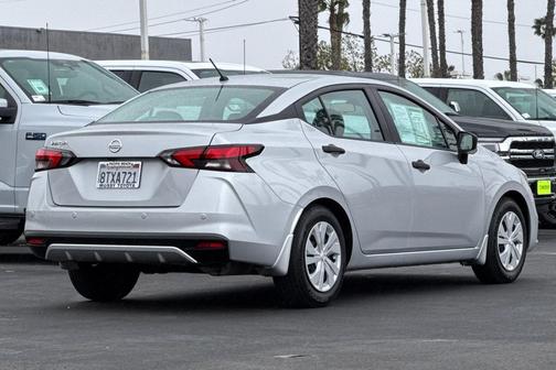 2020 Nissan Versa 1.6 S