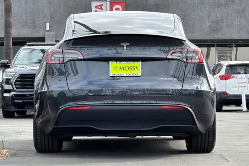 2024 Tesla Model Y Performance Dual Motor All-Wheel Drive