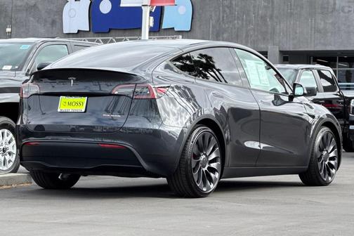 2024 Tesla Model Y Performance Dual Motor All-Wheel Drive