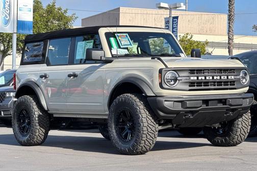 2025 Ford Bronco Base
