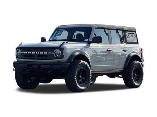 Desert Sand 2025 Ford Bronco Base