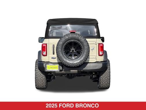 Desert Sand 2025 Ford Bronco Base