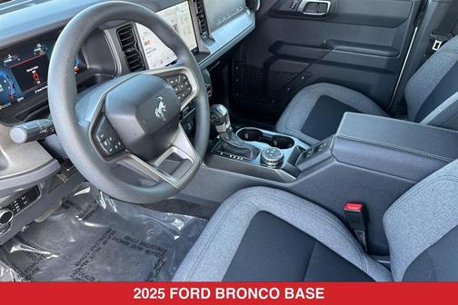 Desert Sand 2025 Ford Bronco Base
