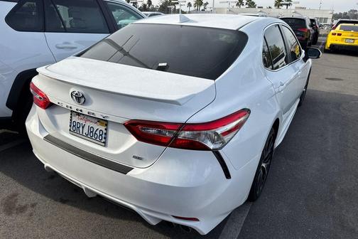 2020 Toyota Camry SE