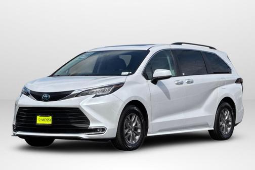2023 Toyota Sienna XLE