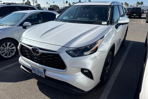 2023 Toyota Highlander XLE
