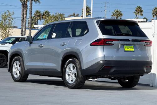 2026 Toyota Highlander LE