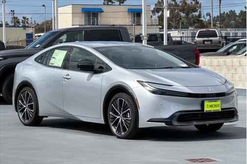 2025 Toyota Prius XLE