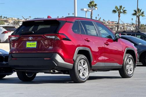 2025 Toyota RAV4 Hybrid XLE