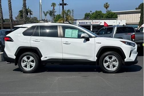 2021 Toyota RAV4 Hybrid XLE