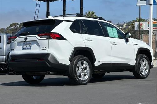2021 Toyota RAV4 Hybrid XLE