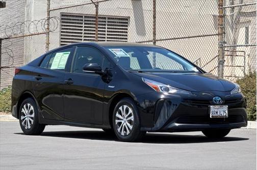 2020 Toyota Prius LE