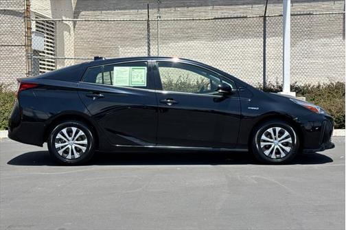 2020 Toyota Prius LE