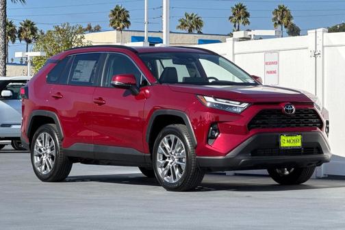 2025 Toyota RAV4 XLE Premium