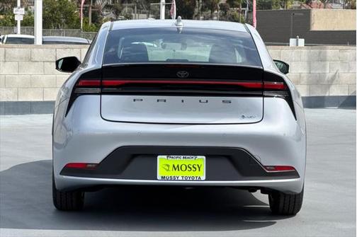2025 Toyota Prius LE