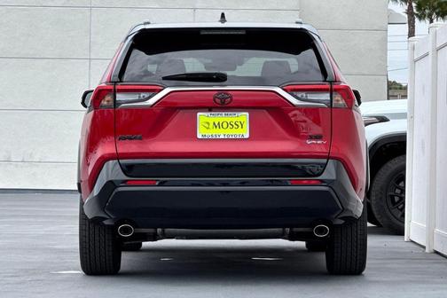 2025 Toyota RAV4 Hybrid SE