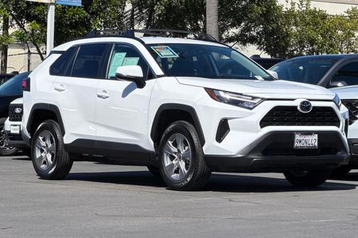 2024 Toyota RAV4 XLE
