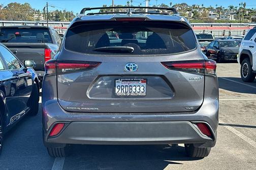 2024 Toyota Highlander Hybrid XLE