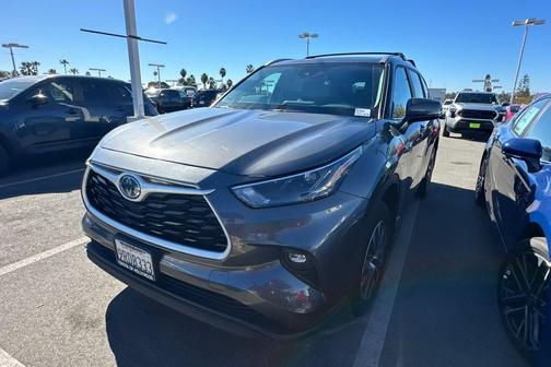 2024 Toyota Highlander Hybrid XLE
