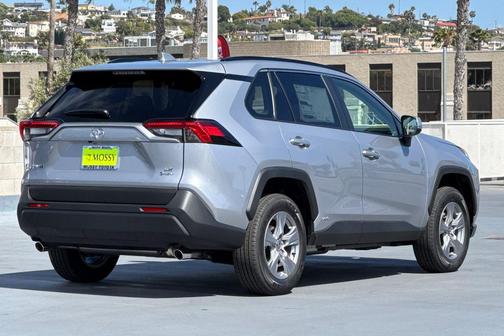2025 Toyota RAV4 Hybrid LE