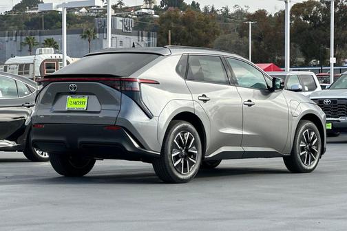 2026 Toyota bZ XLE Plus