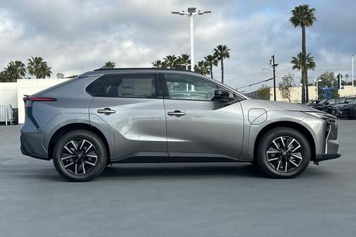 2026 Toyota bZ XLE Plus