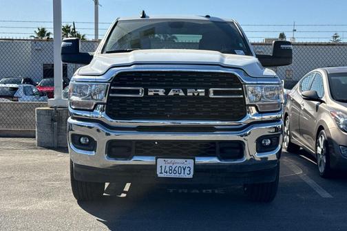 2024 RAM 2500 Big Horn Crew Cab 4x4 8' Box