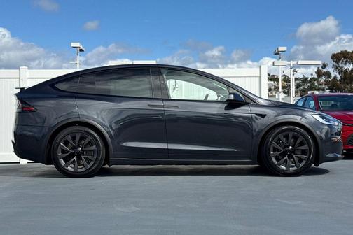 2024 Tesla Model X Long Range