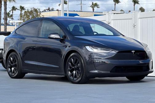 2024 Tesla Model X Long Range