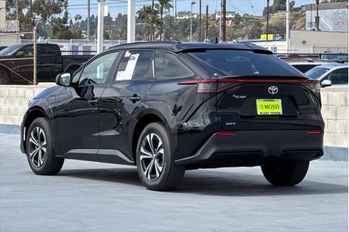 2025 Toyota bZ4X XLE