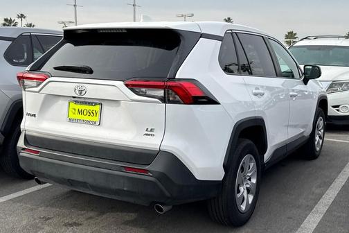 2024 Toyota RAV4 LE