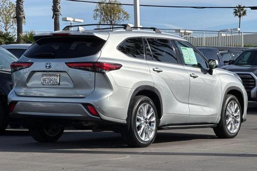 2023 Toyota Highlander Hybrid Limited