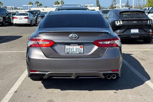 2018 Toyota Camry SE