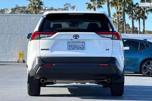 2025 Toyota RAV4 LE