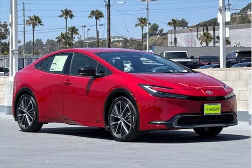 2025 Toyota Prius XLE