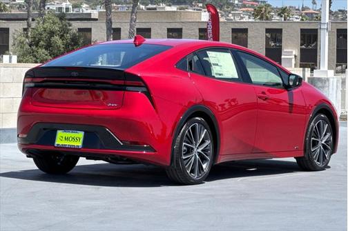 2025 Toyota Prius XLE