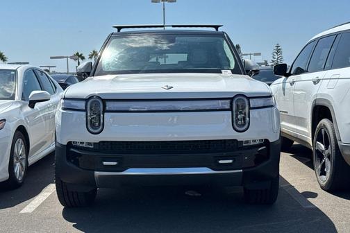 2023 Rivian R1S Adventure