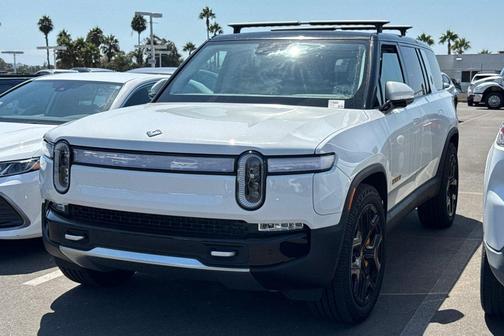 2023 Rivian R1S Adventure