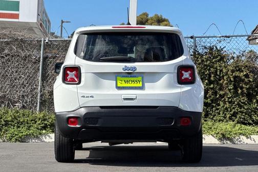 2023 Jeep Renegade Latitude