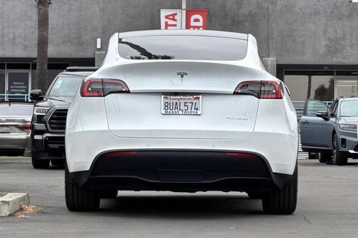 2021 Tesla Model Y Long Range Dual Motor All-Wheel Drive