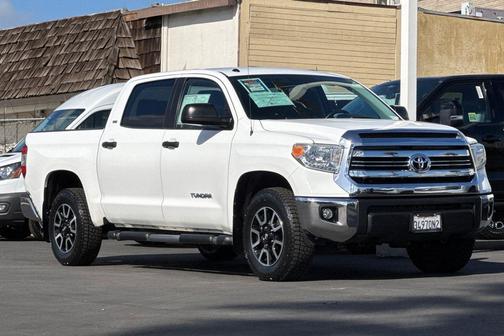 2017 Toyota Tundra SR5