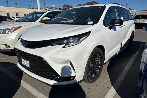 2025 Toyota Sienna XSE 7 Passenger